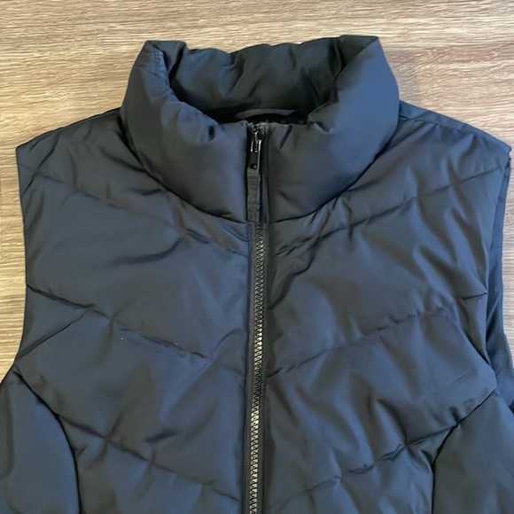 Cole Haan Black Chevron Quilted Puffer Vest Jacket - Picture 5 of 11